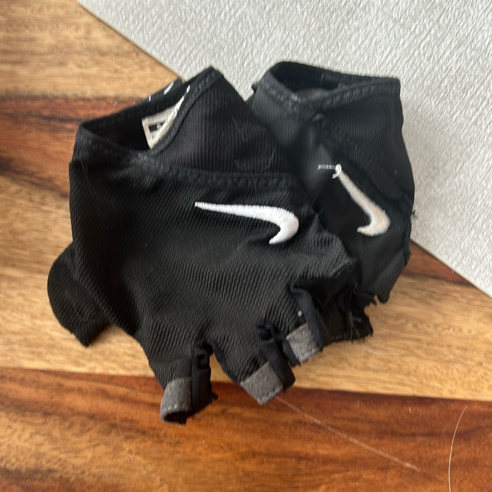 Nike training gloves